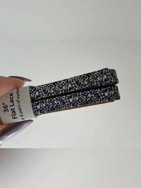 VANS white Leopard- ZEBRA🦓 Print “Suede effect” FLAT LACES 36 ii - NWT